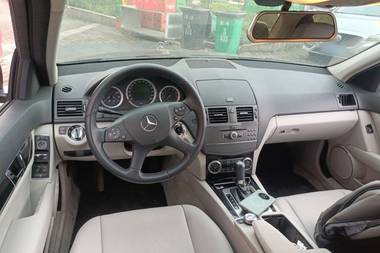 Used Mercedes-Benz C-Class 2010 C 180K Classic model Center Console