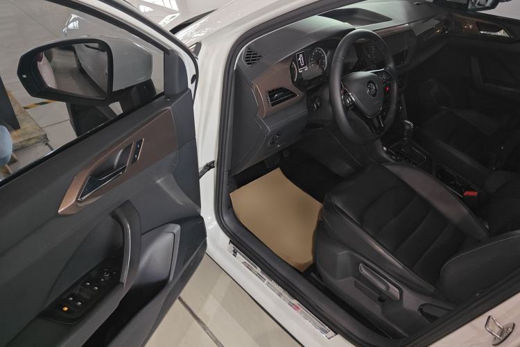 Used Volkswagen Tharu 2020 280TSI Two-Wheel Drive Luxury Edition China VI Standard Driver Seat