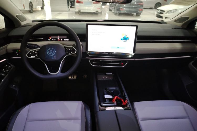 Used Volkswagen ID.7 VIZZION 2024 AIR model
