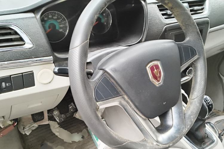 Used Jinbei New Hiace X30L 2018 1.5L Box Truck Wealth Edition DLCG14