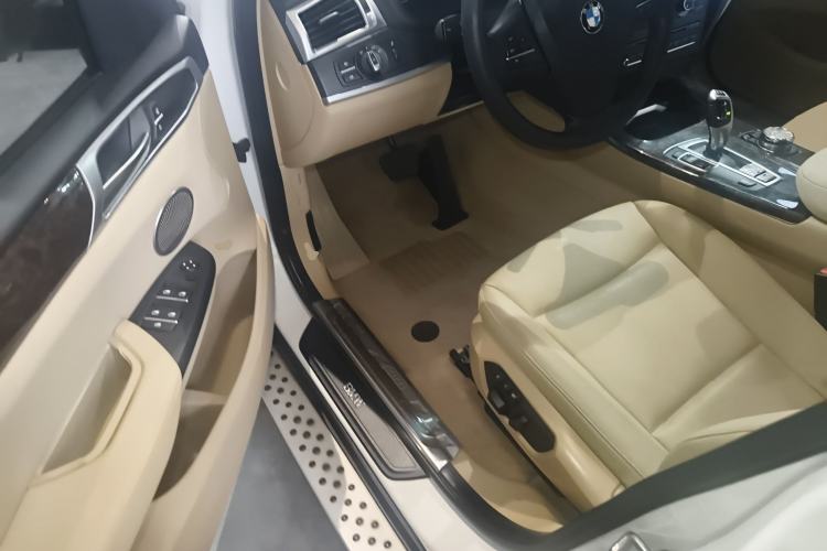 Used BMW X3 2016 sDrive20i
