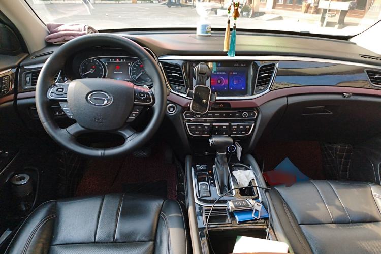 Used GAC Trumpchi GS8 2017 320T Two-Wheel Drive Luxury Smart Connectivity Version (7 Seats)