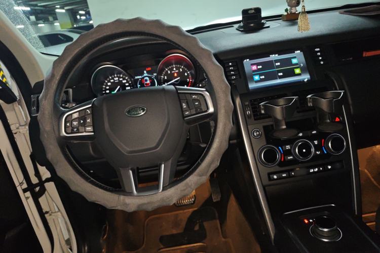 Used Land Rover Discovery Sport 2019 240 PS SE Dynamic Version China VI Standard