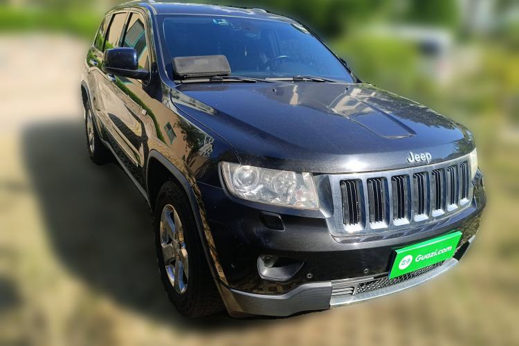 Used Jeep Grand Cherokee 2011 3.6L Luxury Navigation Edition Exterior 2