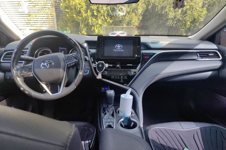 Used Toyota Camry 2021 Dual-Motor 2.5 HGVP Leading Edition Center Console