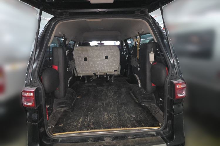 Used FORTHING Lingzhi 2022 M5L 1.6L Utility Model 7 Seats Trunk