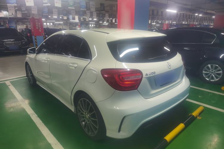 Used Mercedes-Benz A-Class 2015 A 200 Sport Edition Rear Left 45 Deg