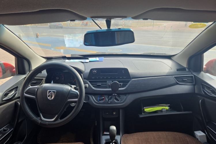 Used Baojun 310 2016 1.2L manual Comfort trim level
