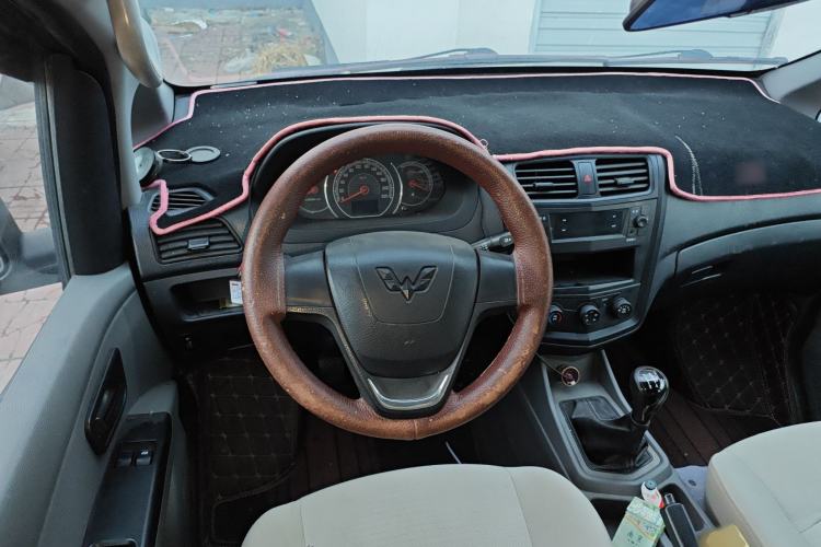 Used Wuling Zhengcheng 2015 1.5L Comfort L3C