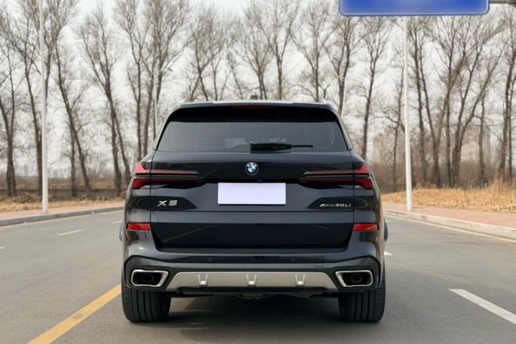 Used BMW X5 2023 xDrive 30Li Luxury M Sport Package