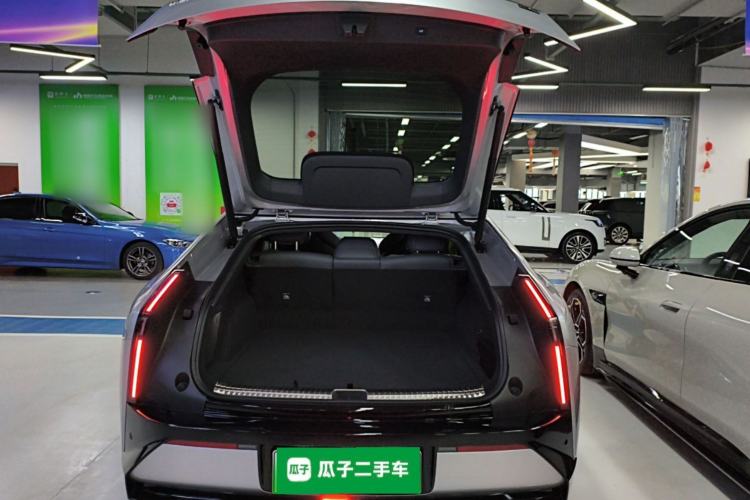 Used XPeng P7 2025 Model—750 All-Wheel-Drive High-Performance Ultra