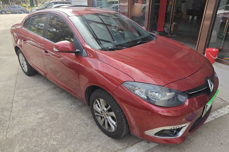 Used Renault Fluence 2015 2.0L Standard Edition
