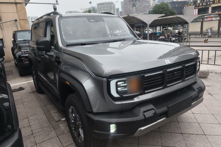 Used BAIC Off-Road BJ40 2026 Model 2.0T Gasoline Standard Edition
