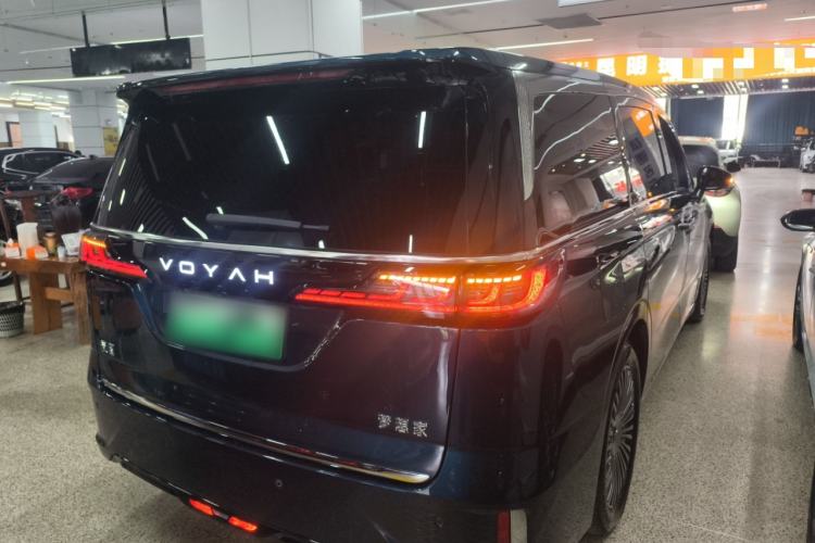 Used VOYAH Dream 2025 PHEV Four-Wheel Drive Prestige Kunpeng Edition Rear Right 45 Deg