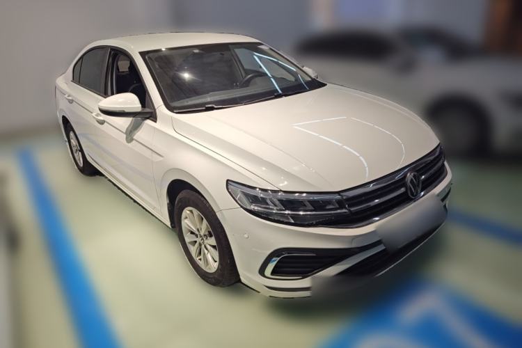 Used Volkswagen Bora 2023 200TSI DSG Comfort Edition Front Right 45 Deg