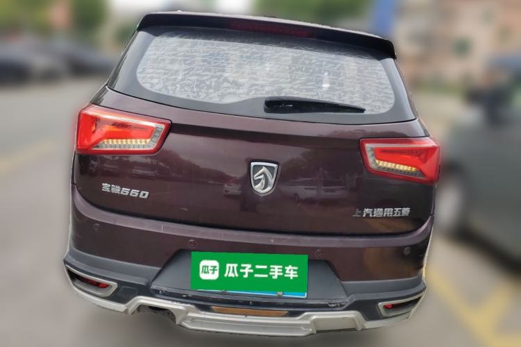 Used Baojun 560 2015 1.8L manual luxury version Rear