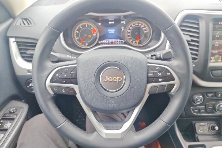 Used Jeep Cherokee 2017 2.4L Leading Smart Edition