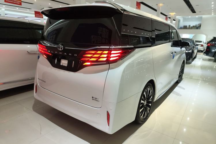 Used Toyota Alphard 2024 Dual-Engine 2.5L Prestige Edition
