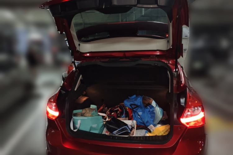 Used Ford Focus 2012 Hatchback 2.0L Automatic Luxury Sport Model
