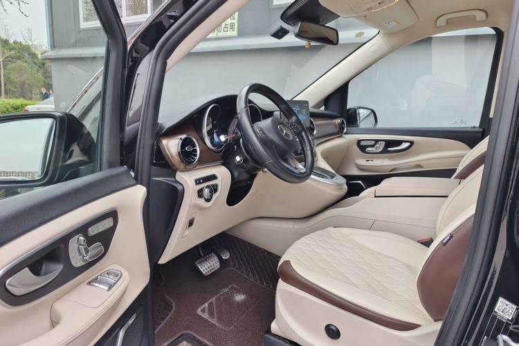 Used Mercedes-Benz V-Class 2020 V 260 L Long-wheelbase Luxury Edition Left Front Seat