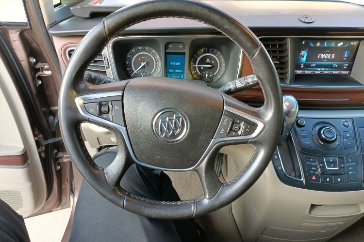 Used Buick GL8 2018 28T Luxury Model China VI Standard
