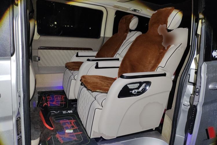 Used Mercedes-Benz Viano 2011 2.5L Navigator Edition