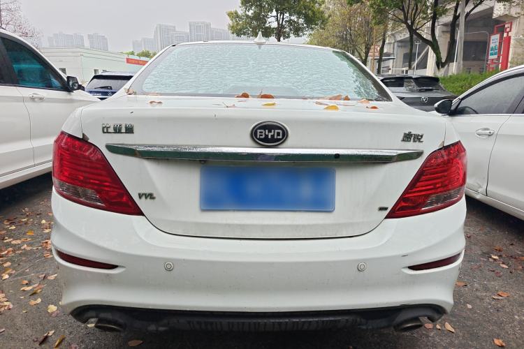 Used BYD Surui 2015 Revised Version 1.5L Manual Luxury Edition
