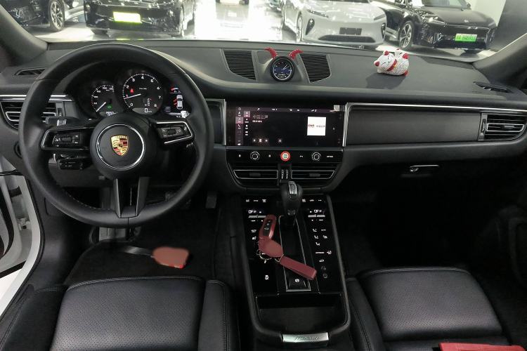 Used Porsche Macan 2024 Macan 2.0T