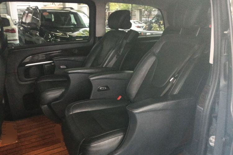 Used Mercedes-Benz V-Class 2018 V 260 Prestige Edition China VI Left Rear Seat