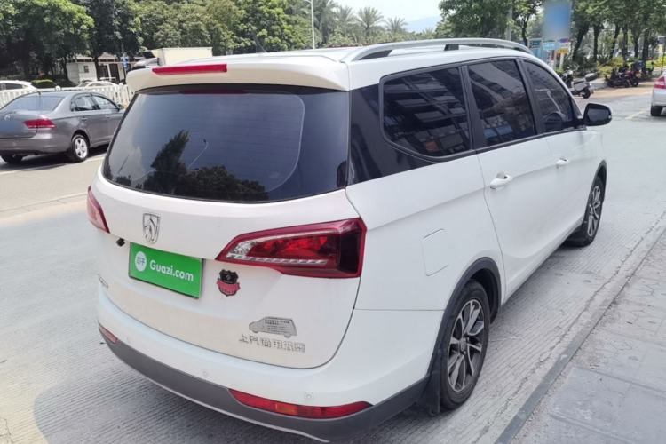Used Baojun 730 2019 1.5L Manual Fashion Model 7-seater China VI Rear Right 45 Deg