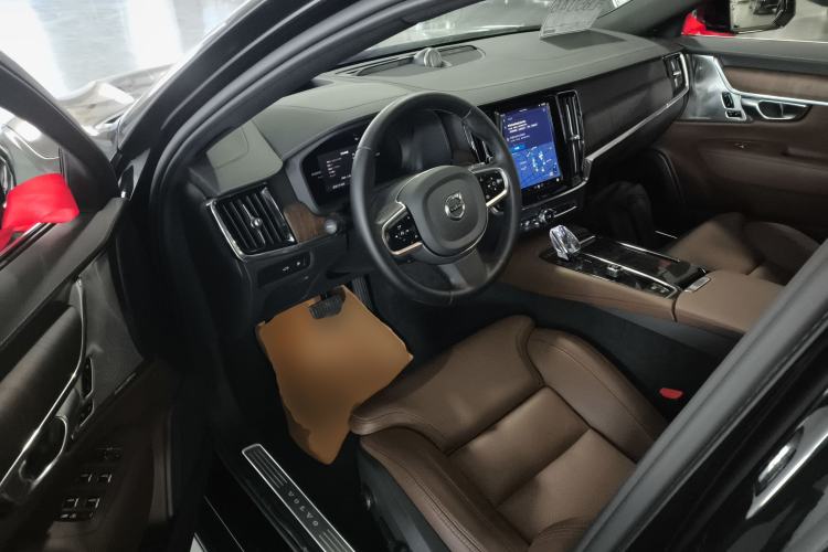 Used Volvo S90 New Energy 2024 Plug-in Hybrid Four-Wheel Drive Long-Range Luxury Smart Edition
