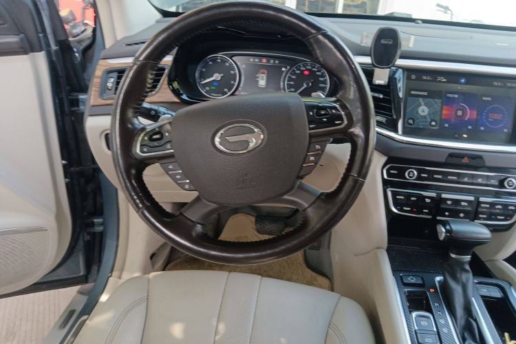 Used GAC Trumpchi GS8 2017 320T Two-Wheel Drive Luxury Smart Connectivity Version (7 Seats)