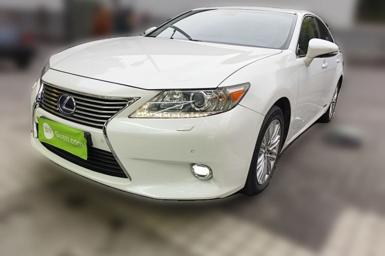 Used Lexus ES 2013 300h Elite Edition