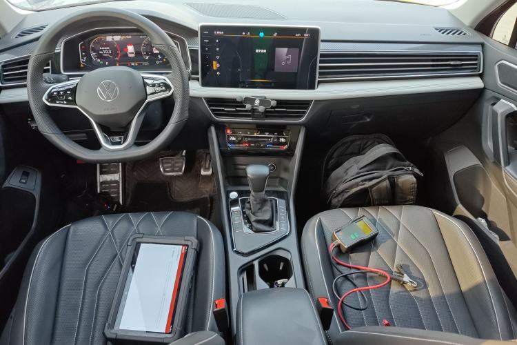 Used Volkswagen Tiguan L 2023 Restyled 330TSI Automatic Two-Wheel Drive R-Line Enhanced Comfort Version
