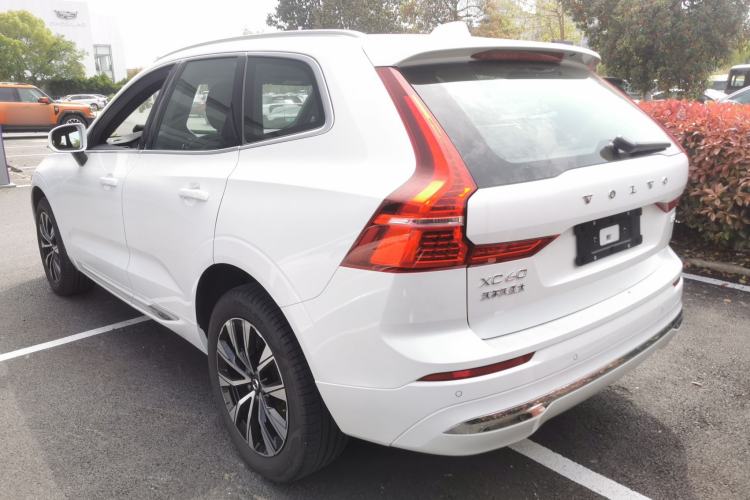 Used Volvo XC60 2025 B5 Four-Wheel Drive Smart & Advanced Luxury Edition Rear Left 45 Deg