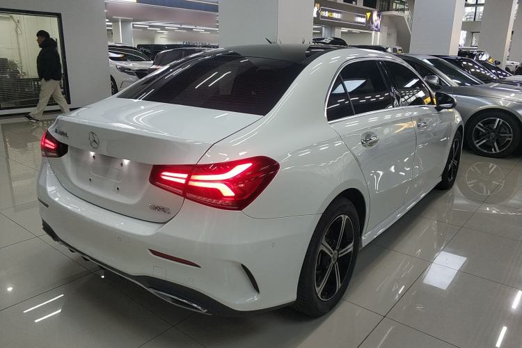 Used Mercedes-Benz A-Class 2022 Revised Version A 200 L Sport Sedan Fashionable Style