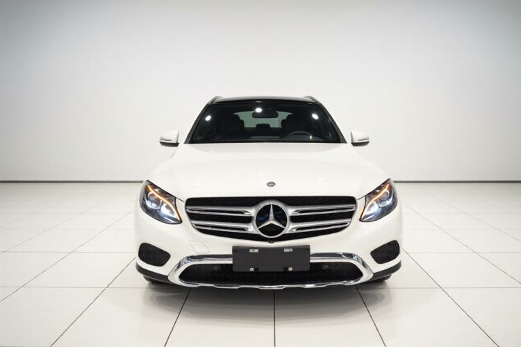 Used Mercedes-Benz GLC 2016 GLC 260 4MATIC Luxury Model