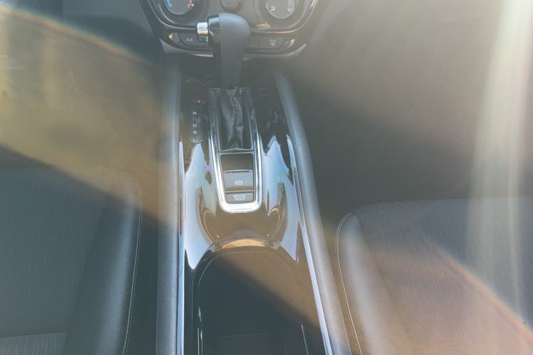 Used Honda Vezel 2020 1.5L CVT Pioneer Edition