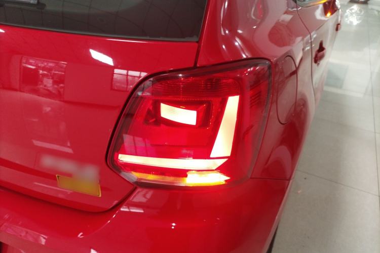 Used Volkswagen Polo 2016 1.6L Automatic Comfort Model