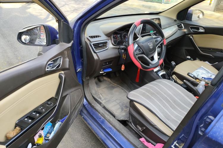 Used Baojun 310W 2017 1.5L Manual Luxury Edition China V