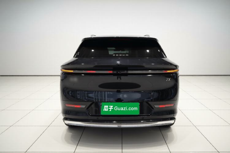 Used Zeekr 7X 2025 100 kWh Long-Range Rear-Wheel Drive with Intelligent Driving Features