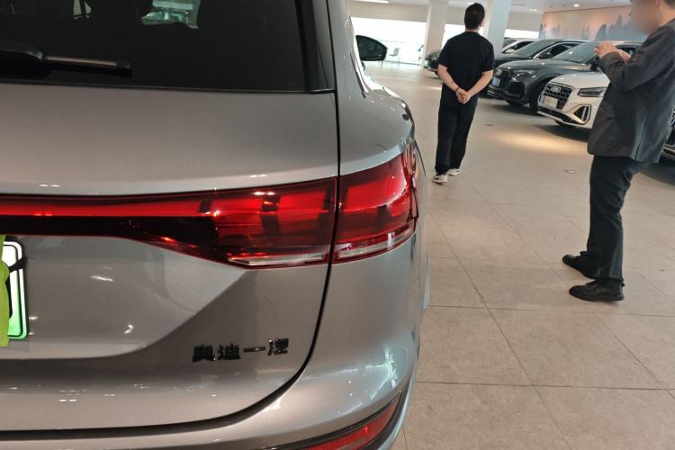 Used Audi Q6L e-tron 2026 First Launch Navigation Edition Right Rear Taillight