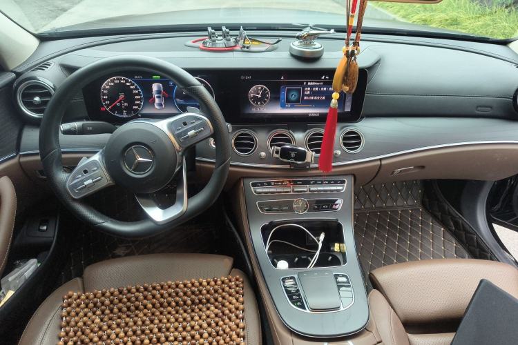 Used Mercedes-Benz E-Class 2019 E 260 L Sport Edition Center Console