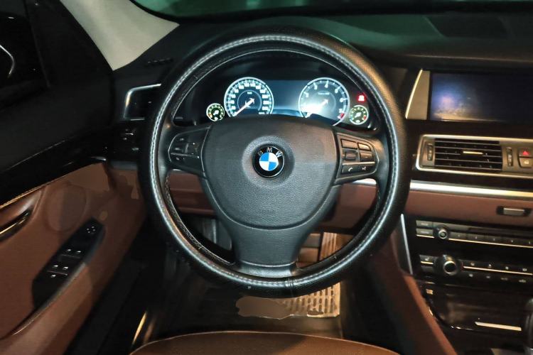 Used BMW 5 Series GT 2014 528i Leading Model