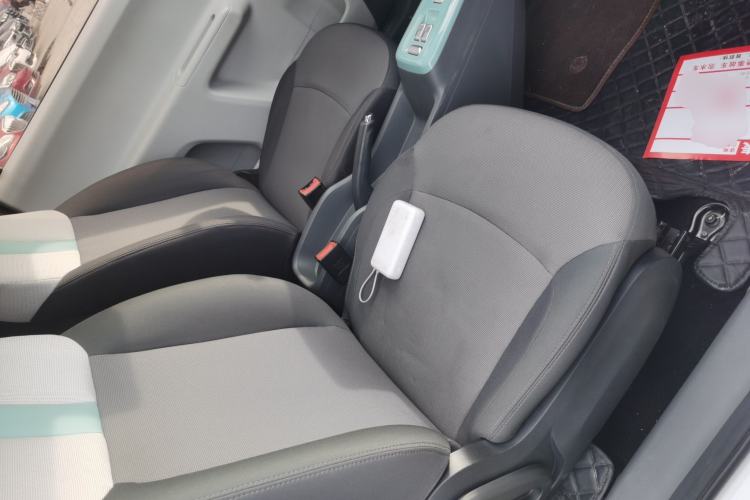 Used CHANGAN NEVO Lumin 2023 301km Honey Dew Edition Right Front Seat