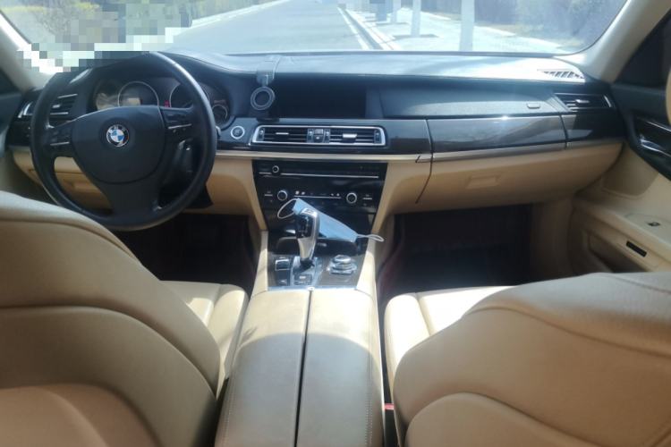 Used BMW 7 Series 2009 740Li Leading Model Center Console