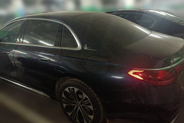 Used Mercedes-Benz E-Class New Energy 2024 E 350 e L Plug-in Hybrid Sedan Rear Left 45 Deg