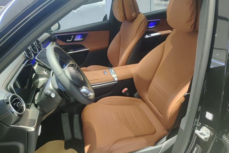 Used Mercedes-Benz GLC 2025 Refresh GLC 260 L 4MATIC Dynamic Edition Left Front Seat