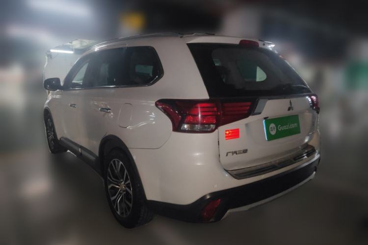 Used Mitsubishi Outlander 2017 2.0L Two-Wheel Drive Glory Edition 5 Seats
