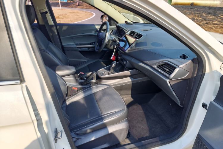 Used Ford Escort 2015 1.5L Automatic Fashion Model
